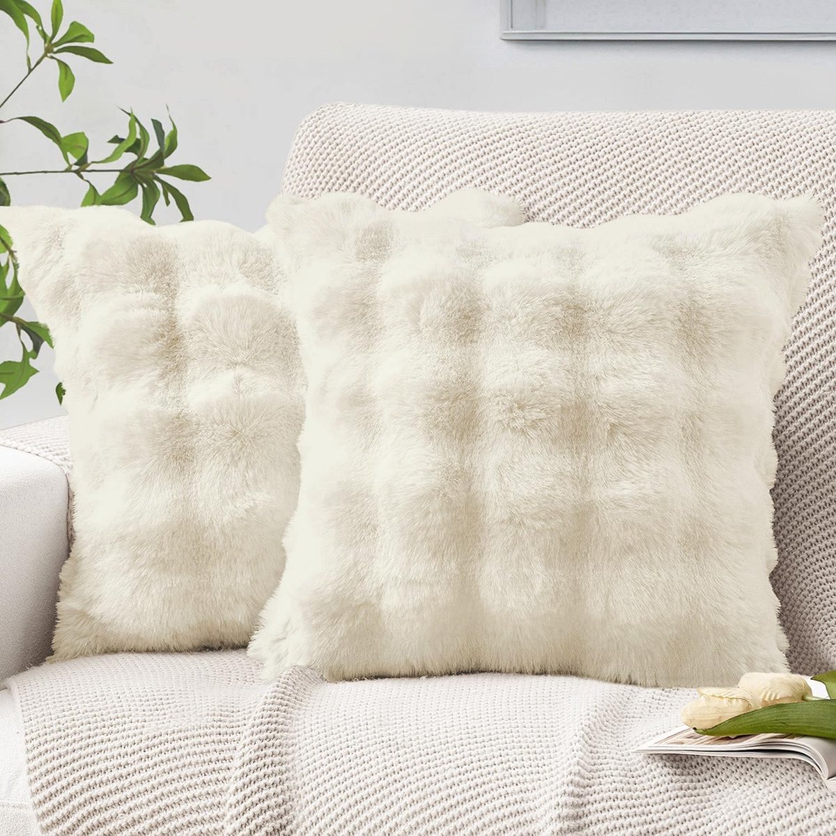 Set van 2 Decoratieve Kussenhoezen 50 x 50 cm Superzacht Pluche voor Sofa en Slaapkamer in Beige
