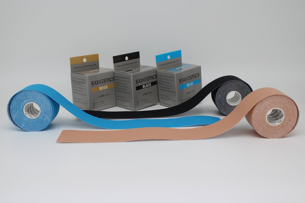 Triple pack Skinestics Sport tape – Fysio tape – Kleur Zwart+Blauw+Beige – nu 20% langer, 600 cm lang x 5 cm breed, 170% rekbaar gelijk aan menselijke huid, standaard voorzien van extra sterke lijm, katoen, voor het hele lichaam, spier ondersteuning