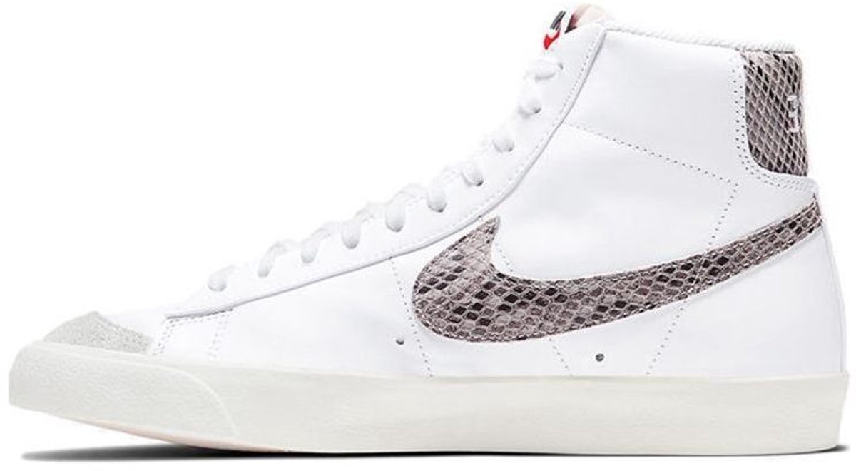 Nike Blazer Mid ’77 Vintage Reptile – /Sail Blazer Lifestyle Unisex Sneakers Wit
