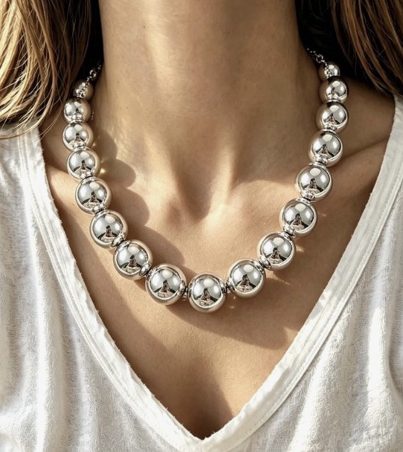 Ketting - silver color necklace - zilveren statement ketting met ronde kralen - nacklace - statement ketting - ketting met kralen - ketting - rode ketting - bubble grote kralen ketting - silver color necklace - lange ketting - kralen ketting -