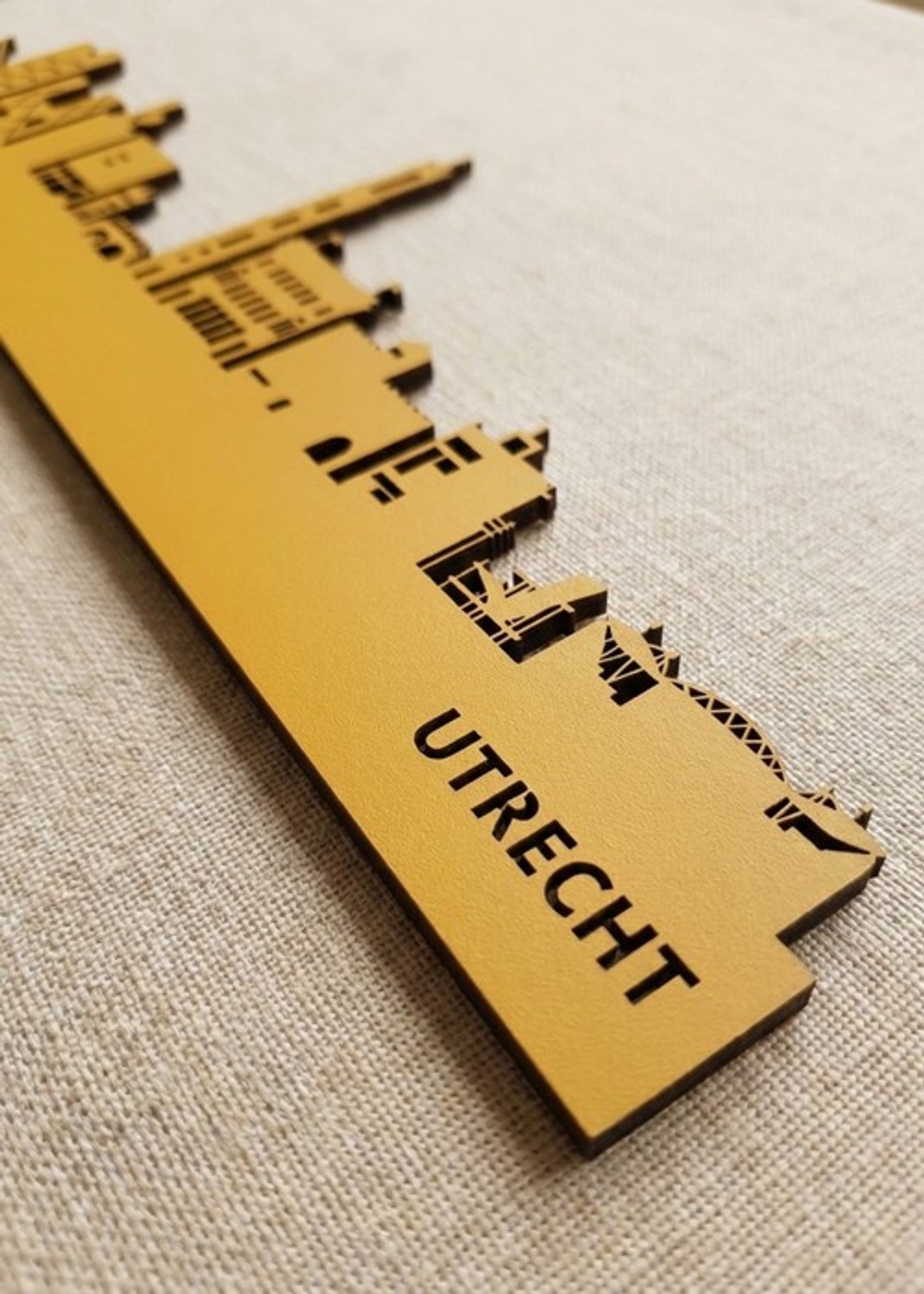 Houten Skyline Utrecht | Wanddecoratie voor aan de muur | Geel MDF | 100 x 20 cm
