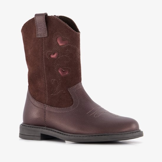 Bordeauxrode cowboylaars met suède schacht, geborduurde hartjes en ritssluiting.