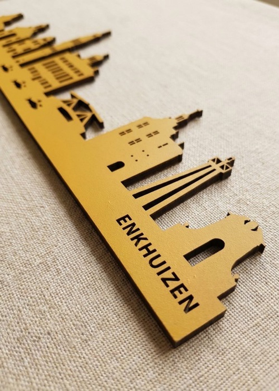 Houten Skyline Enkhuizen | Wanddecoratie voor aan de muur | Geel MDF | 100 x 21 cm