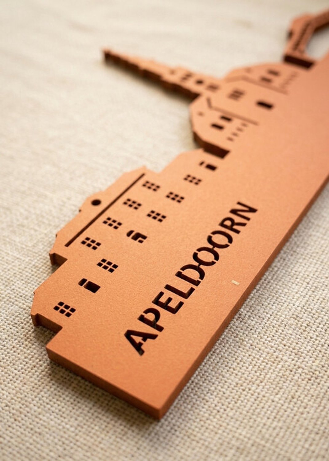 Houten Skyline Apeldoorn | Wanddecoratie voor aan de muur | Oranje MDF | 100 x 17 cm