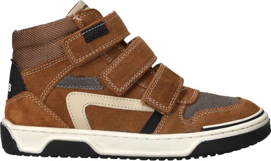 Cognac suède hoge sneaker met drie klittenbandsluitingen, grijze neus, beige accentstreep en 'develab' label.
