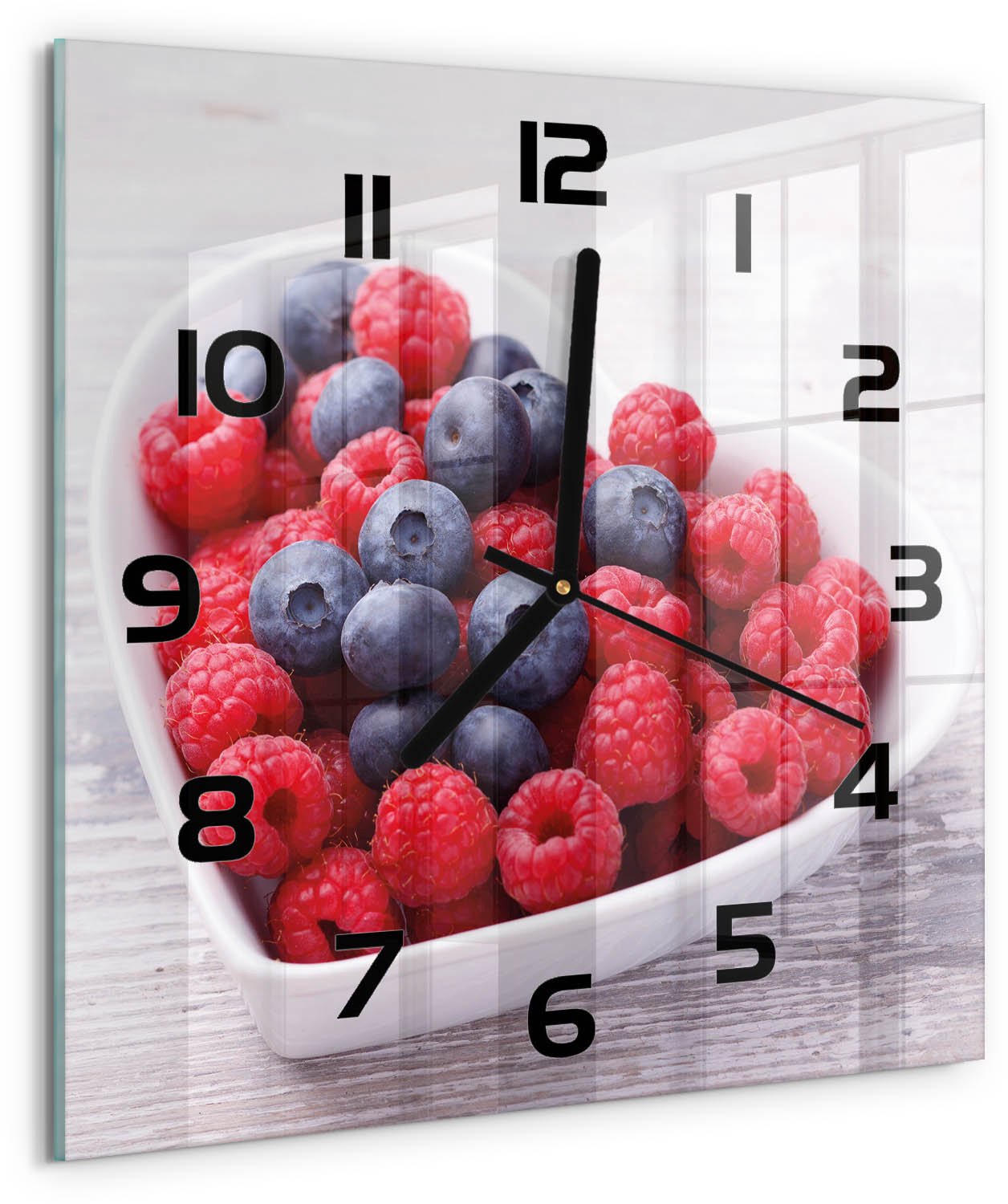 TULUP Wandklok - Frambozen en bosbessen Decoratieve Glazen Klok - 30x30 cm - Rood Glazen Wandklok Design - Zwarte handen - Vierkante Klok - Glazen Klok Met Print - Wandklok Glas Met Motief