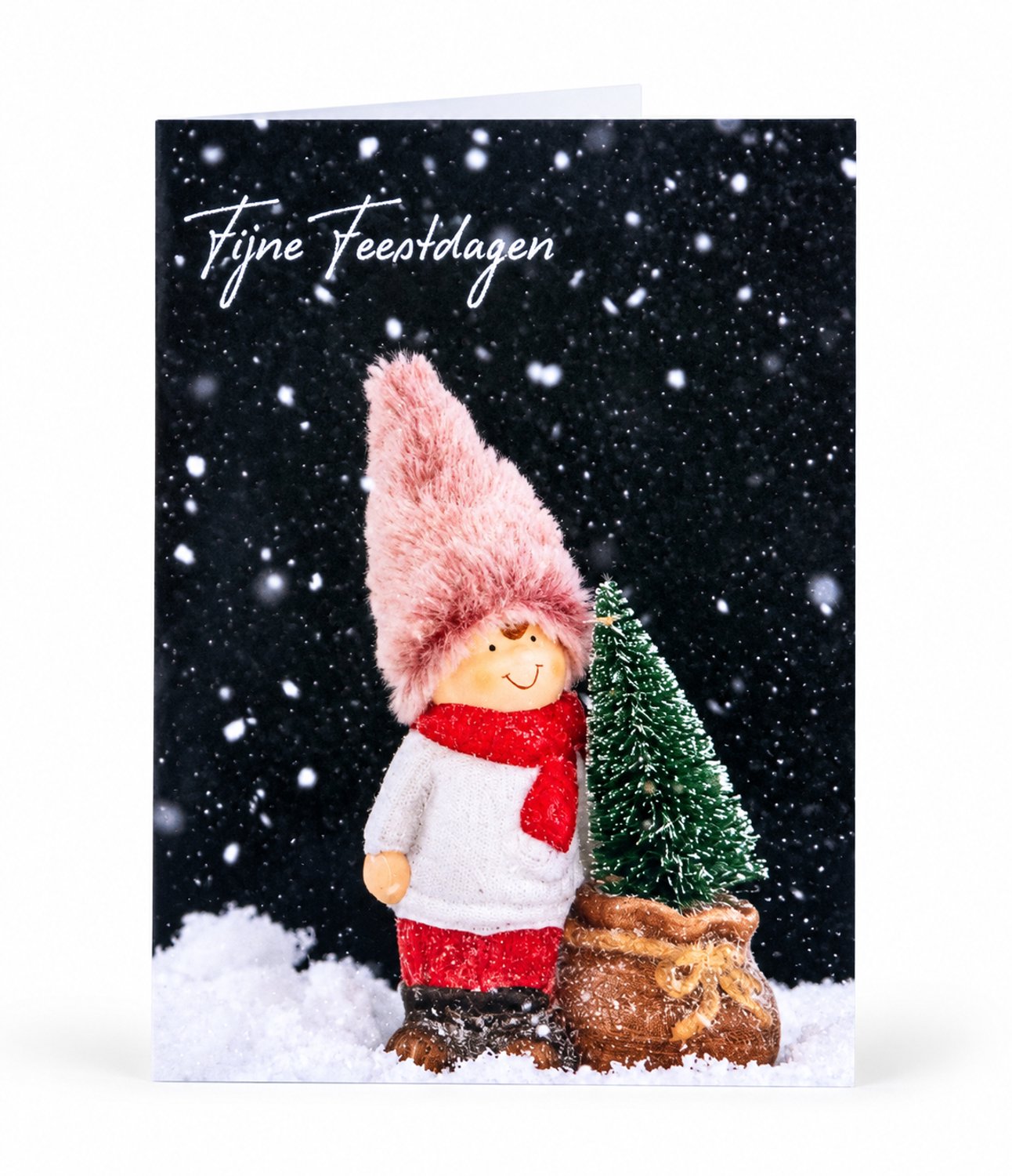 Kleintje fotografie Kerstwenskaart – Kerstmeisje met Kerstboom – Sfeervolle Winterkaart