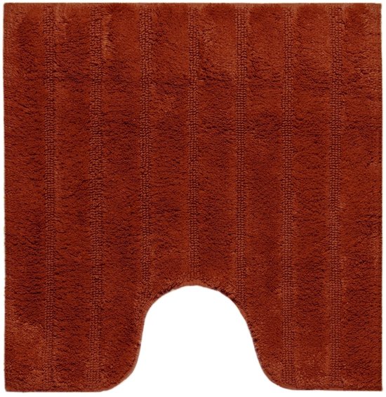 Terracotta badmat met uitsparing, voorzien van verticale ribbels.