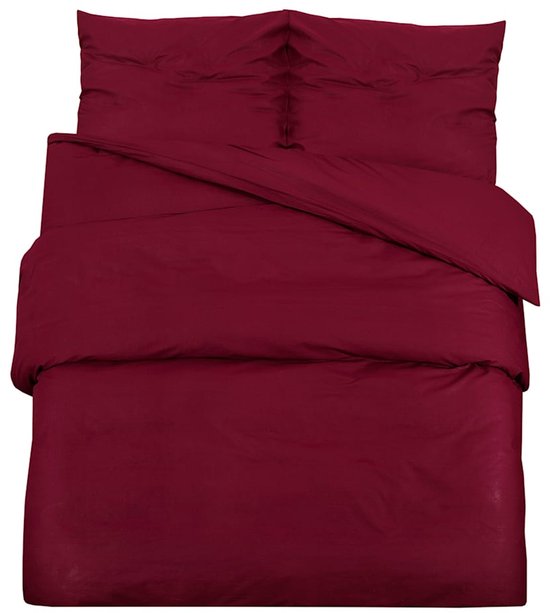 Ensemble de housse de couette bordeaux avec deux taies d'oreiller en microfibre douce.