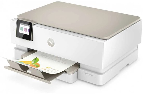 Witte HP Envy Inspire printer met beige deksel, drukt een document af.