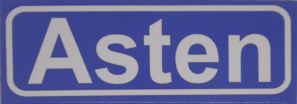 Souv© - koelkast magneet - plaatsnaam bord - kombord - souvenir - koelkastmagneetje - relatiegeschenk Asten