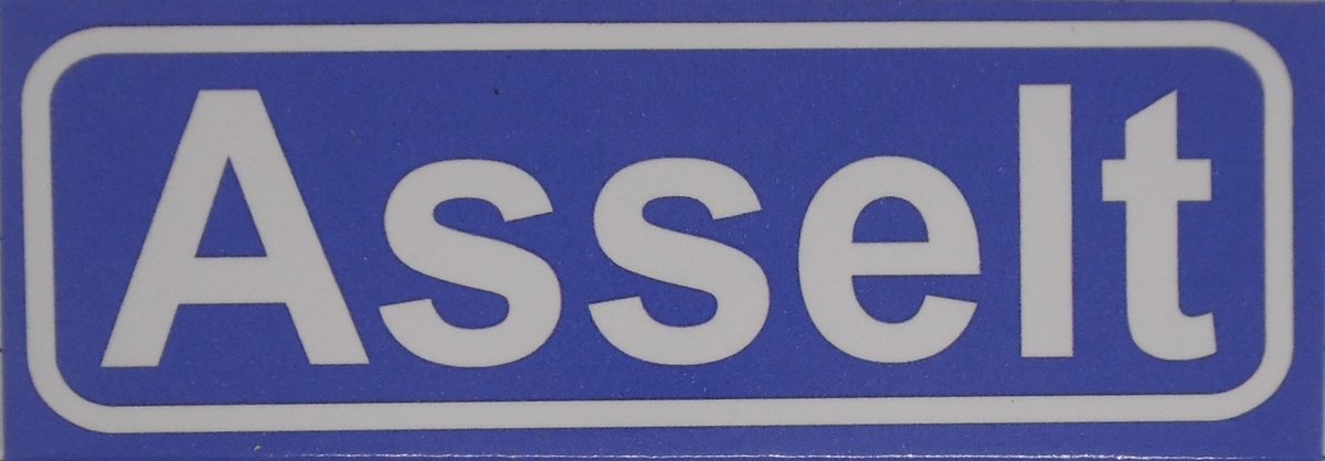Souv© - koelkast magneet - plaatsnaam bord - kombord - souvenir - koelkastmagneetje - relatiegeschenk Asselt