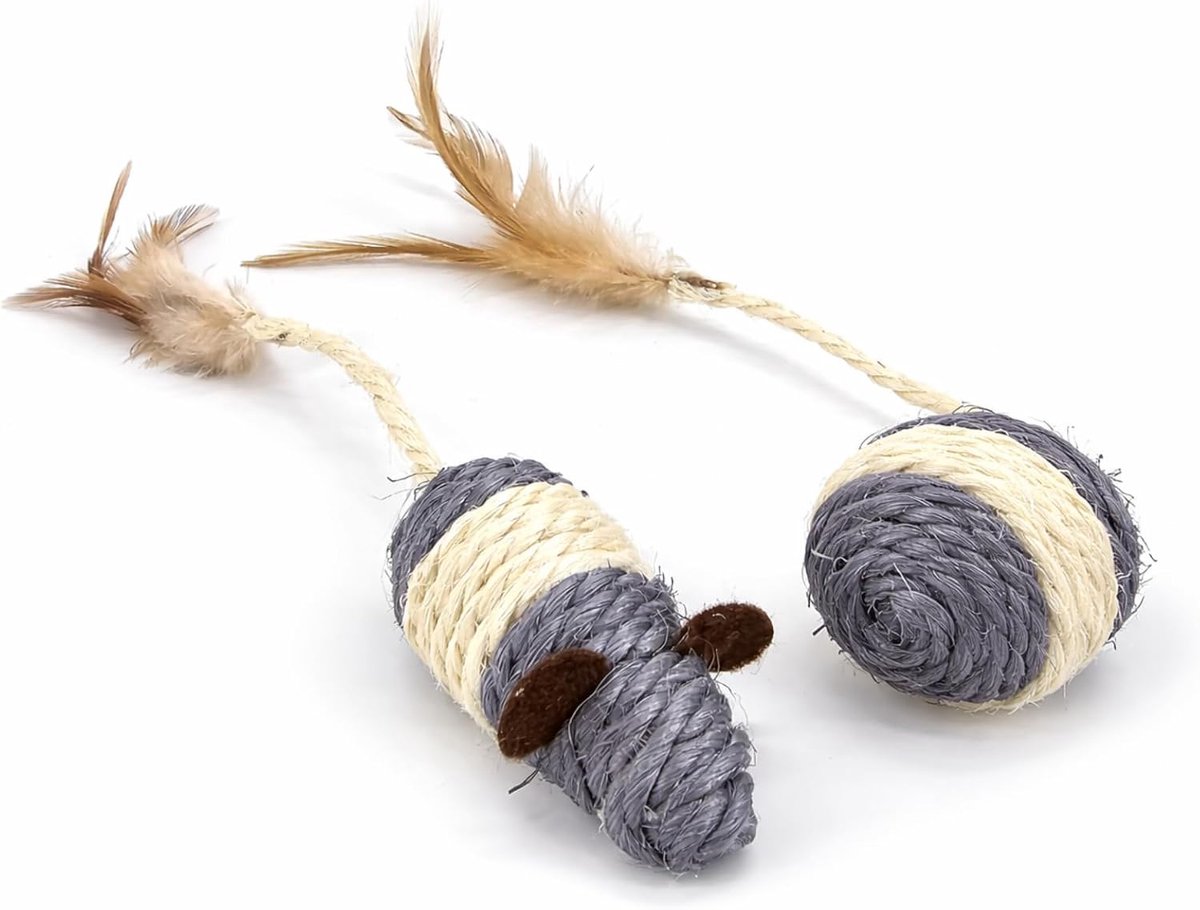 Muis 24 cm en bal 4 x 18 cm, sisal en veer, grijs wit