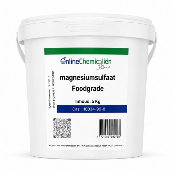 Witte emmer met groene en blauwe labels. "OnlineChemicaliën magnesiumsulfaat Foodgrade Inhoud: 5 Kg Cas:: 10034-99-8".