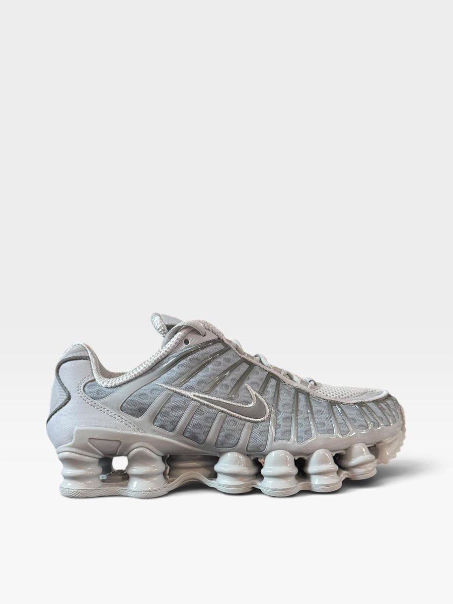 NIKE SHOX TL Grijs