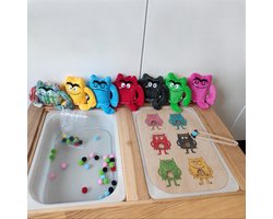 Activiteitenbord 'Het kleurenmonster met pompoms'