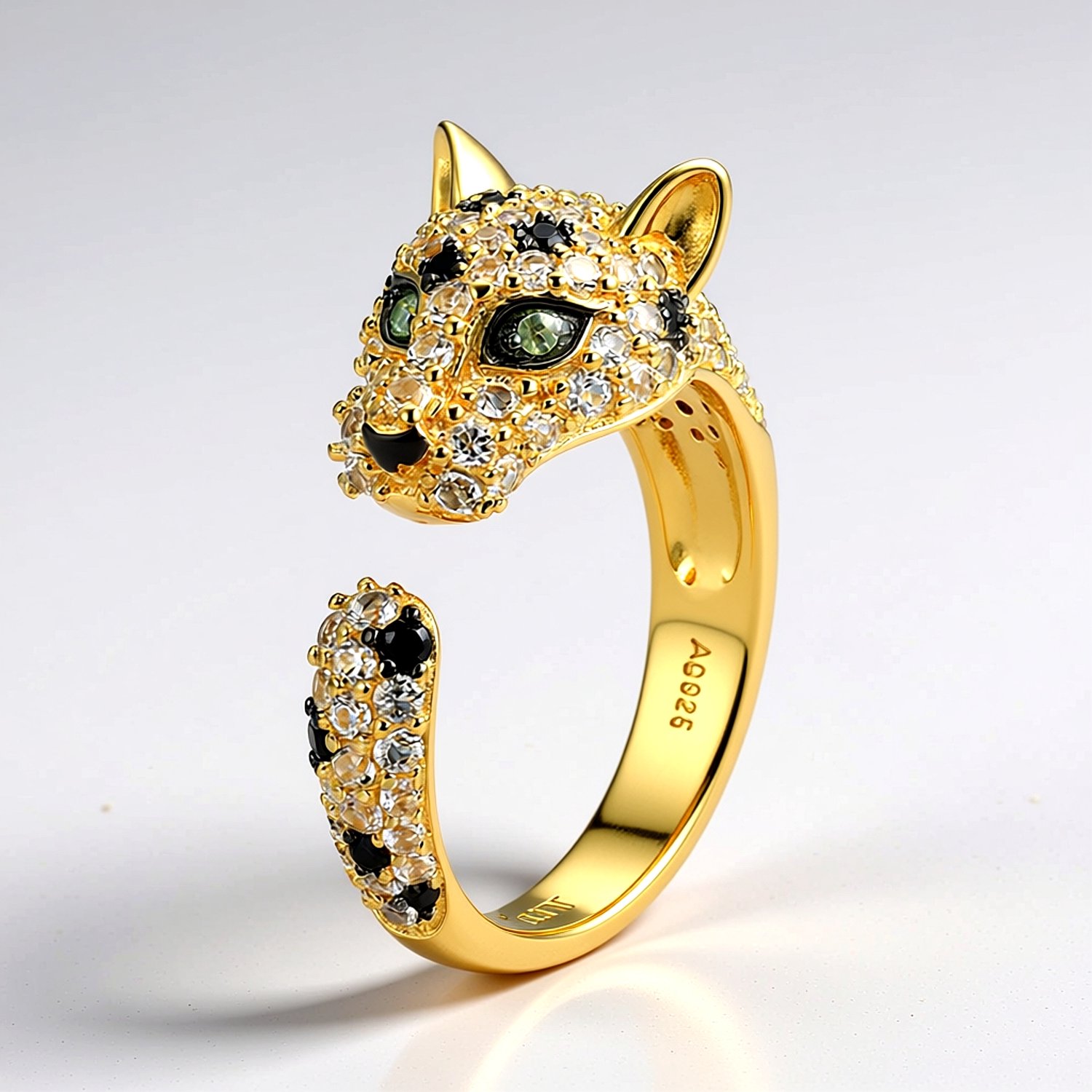Ring van Braziliaanse Witte Topaas & Zwarte Spinel Verguld