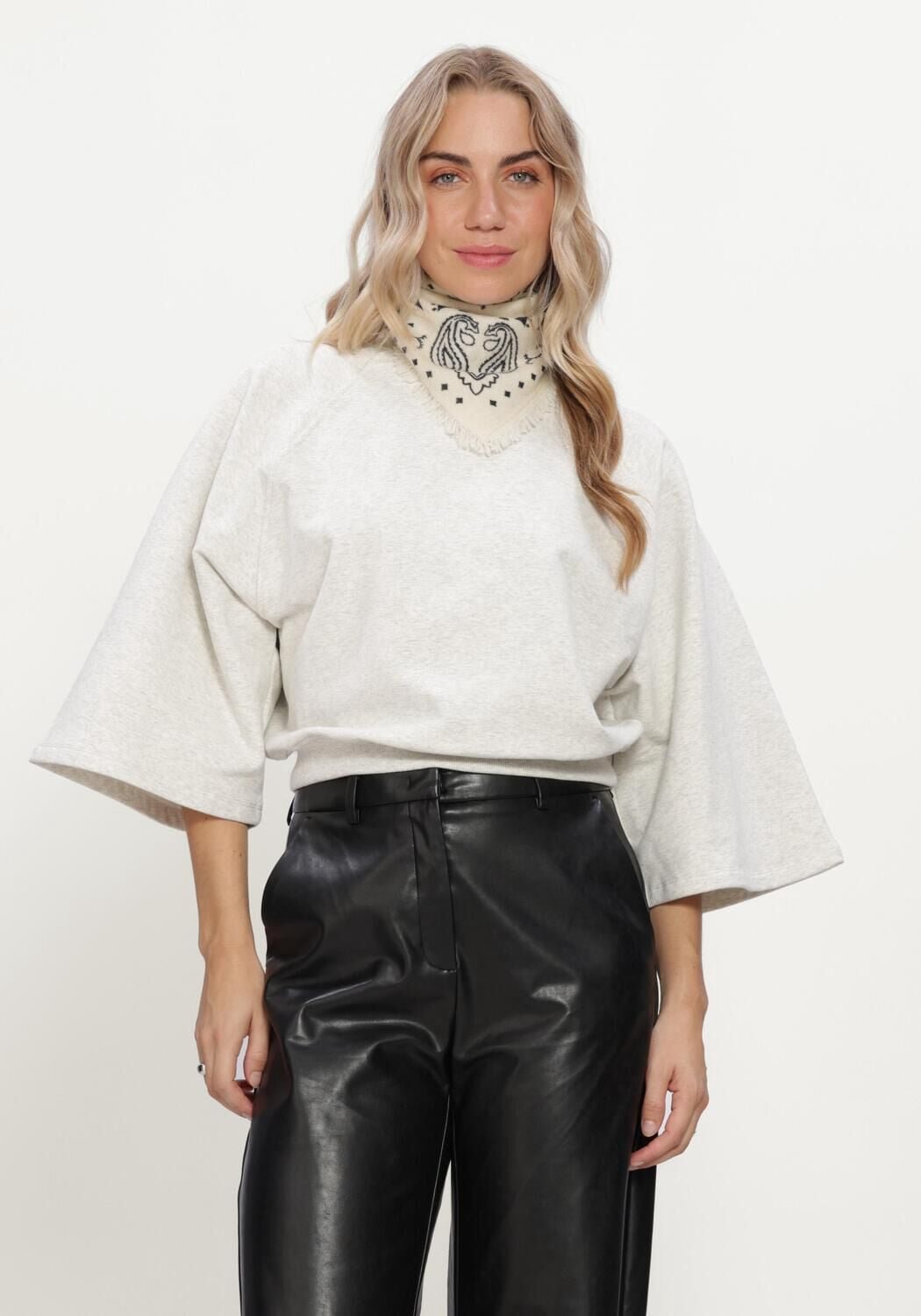 Ruby Tuesday Cimeau Wide Sleeve Sweat Truien & vesten Dames - Sweater - Hoodie - Vest- Gebroken wit - Maat 34