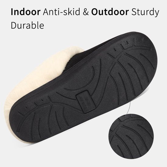 Zwarte slipper met antislipzool, voorzien van tekst 'Indoor Anti-skid & Outdoor Sturdy Durable'.