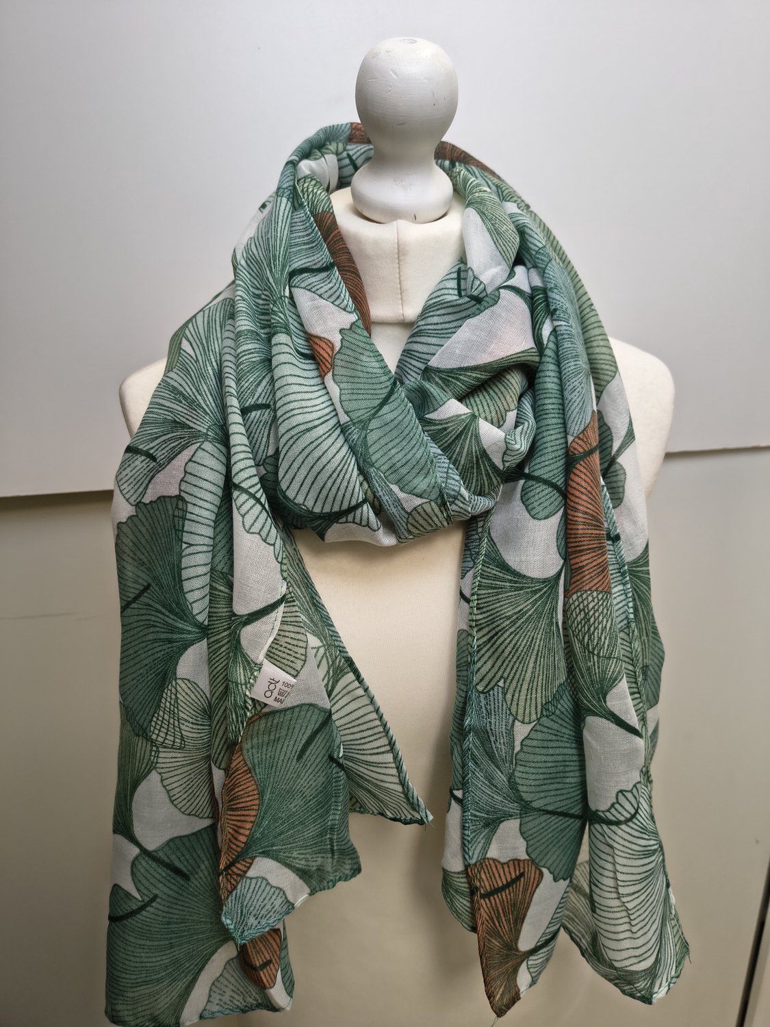 Lange dames sjaal Elselien-ginkgo bladerenmotief-groen wit oranje mos mintgroen beige olijfgroen