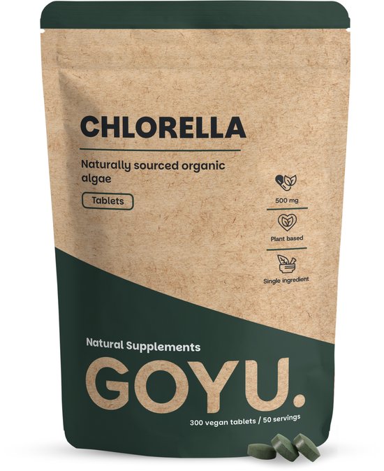 Voorkant van GOYU Chlorella zakje, 300 biologische algen-tabletten, met bruine en groene details.