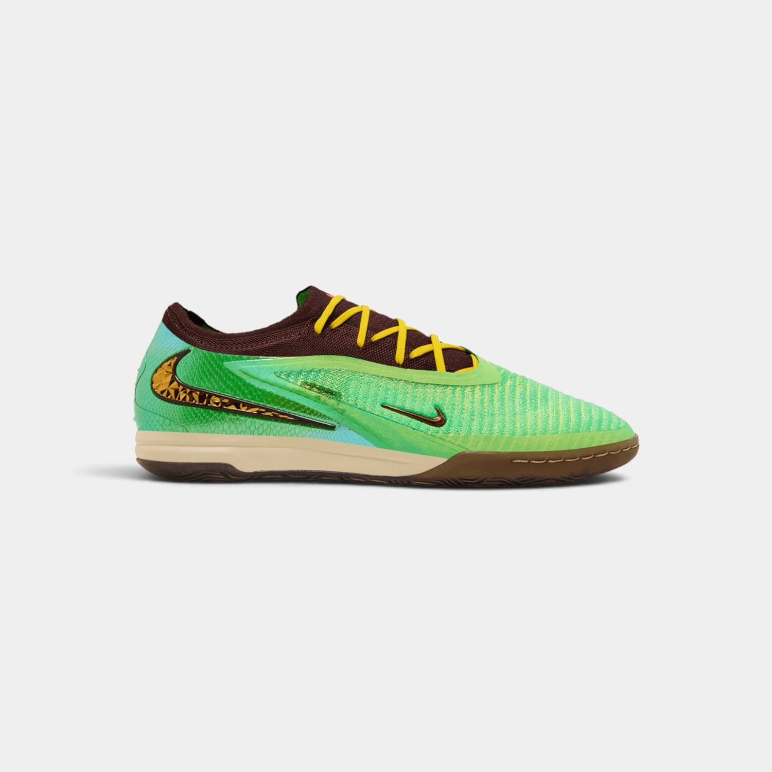 Nike Phantom 6 Low Elite IC SE Travis Scott Wit
