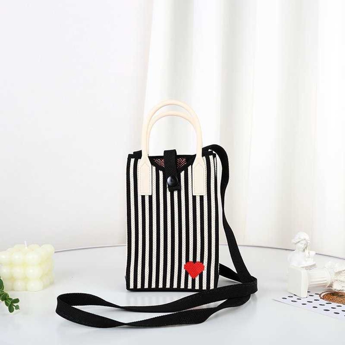 Zwart gestreept hart Pixie Bag - klein tasje voor mobiele telefoon