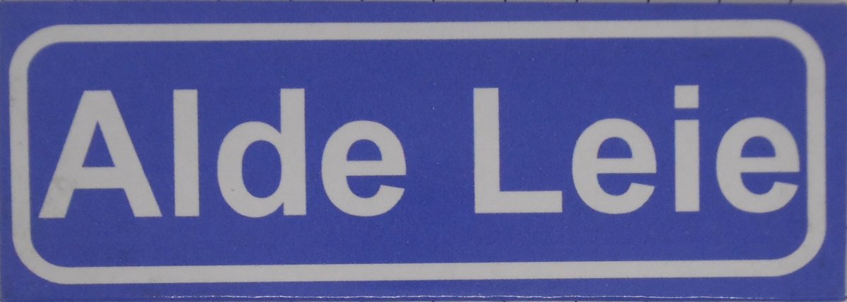 Souv© - koelkast magneet - plaatsnaam bord - kombord - souvenir - koelkastmagneetje - relatiegeschenk Alde Leie