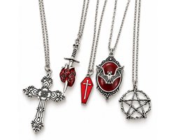 Set van 5 zilverkleurige kettingen met gothic hangers – kettingen voor dames en heren – kruis, zwaard, kistje, vleermuis en pentagram – fantasy sieradenset
