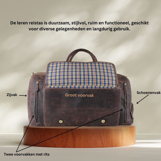 Bruine leren weekendtas van buffelleer met groot voorvak, schoenenvak en ritsvakken aan de zijkant.
