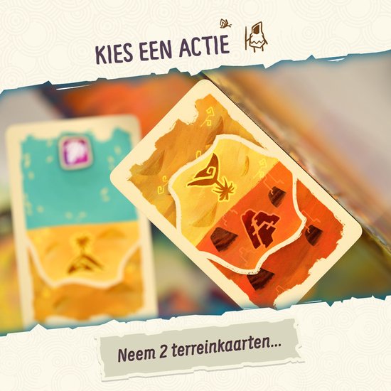Twee spelkaarten. De voorste kaart toont drie horizontale gekleurde vlakken: geel, oranje en rood met symbolen.