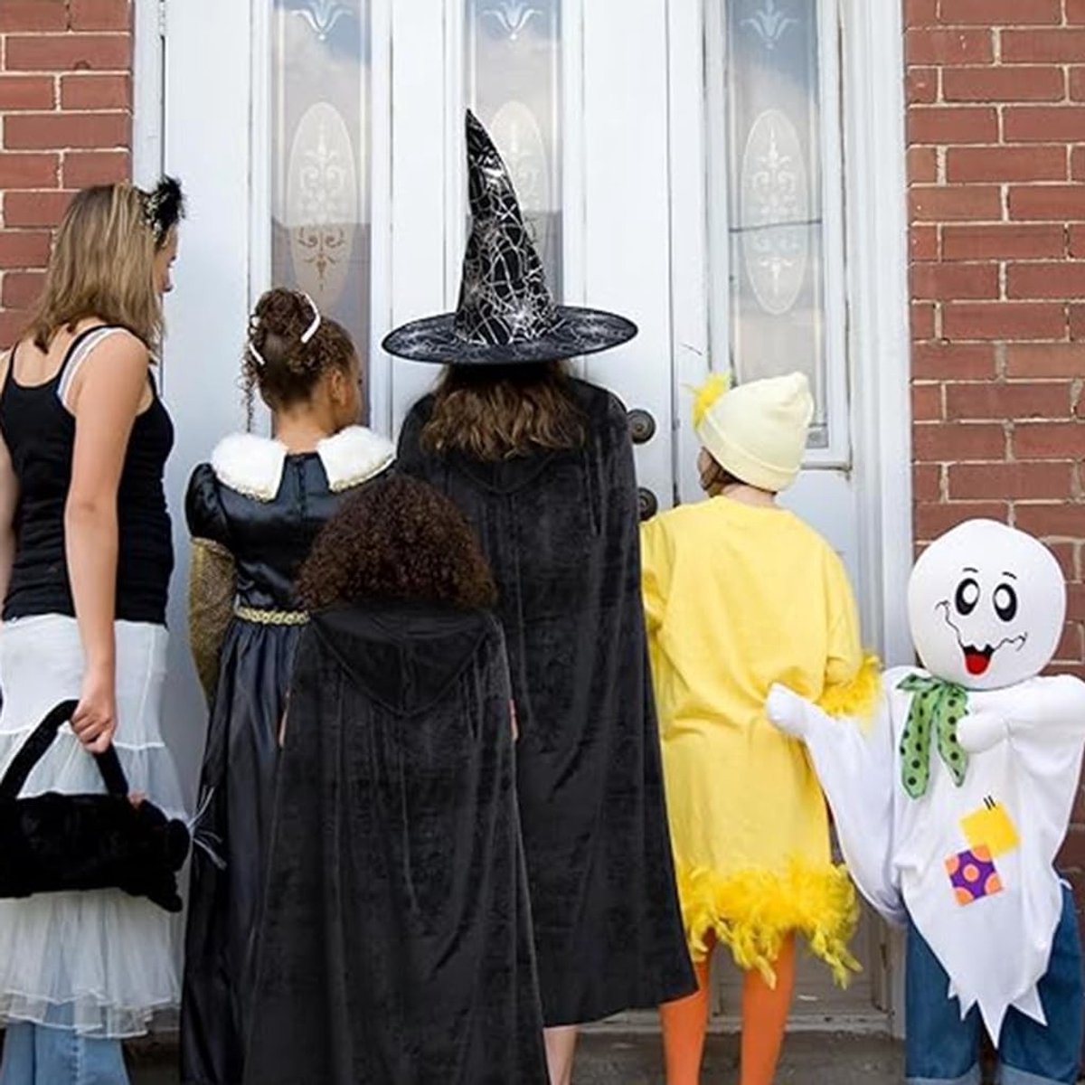 Zwarte Velours Halloween Cape met Kap voor Volwassenen, Perfect voor Carnaval, Feestdagen en Middeleeuwse Kostuums, 130 cm