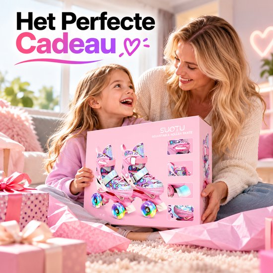 Een jong meisje met haar moeder die een doos met roze Suotu-rolschaatsen als cadeau vasthoudt.