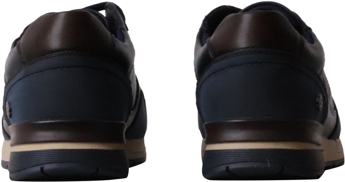 Baskets en cuir