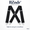 Zwarte bretels met zilveren clips, op elkaar geplaatst om een 'M' te vormen. Tekst: Stijlvol, stevig & verstelbaar.