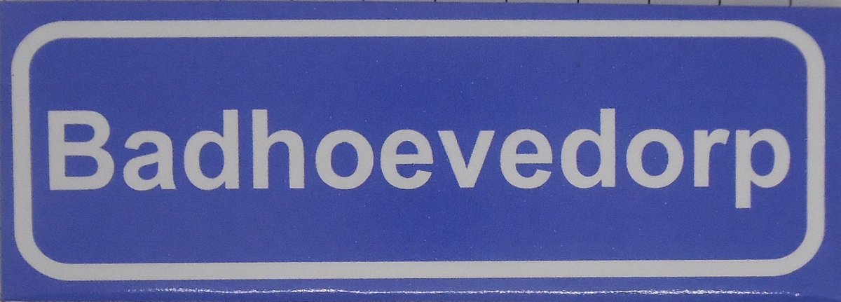 Souv© - koelkast magneet - plaatsnaam bord - kombord - souvenir - koelkastmagneetje - relatiegeschenk Badhoevedorp