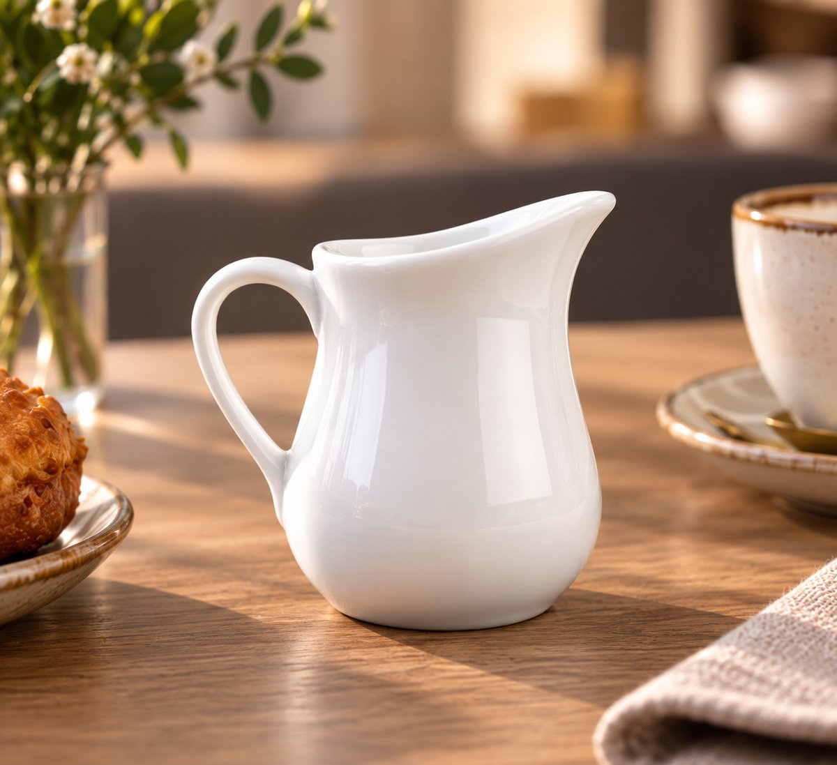 Fameilleur Melk kan Saus kan 4 stuks- Wit 10 cl-Kleine Porseleinen Schenkkan – Melkkannetje – Roomkannetje – Sauskannetje – Mini Kan voor Koffie Thee Melk Room Jus Dressing Saus –Horeca Servies Ontbijtservies Tafelservies- melk kan -melkkan- saus kan