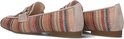 Gabor instappers met beige suède accenten en een multicolor zigzag patroon op de zijkant. Gouden gesp op de wreef.