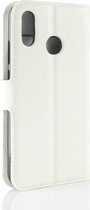 Mobigear Telefoonhoesje geschikt voor Huawei P30 Lite Hoesje | Mobigear Classic Bookcase Portemonnee | Pasjeshouder voor 3 Pasjes | Telefoonhoesje voor Pinpas / OV Kaart / Rijbewijs - Wit