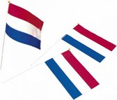 30x Holland zwaaivlaggetjes 39 cm - Nederlandse feestartikelen/versiering/handvlaggen