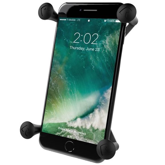 Zwarte smartphone in RAM Mounts X-Grip houder. Toont T-Mobile LTE en 100% batterij.