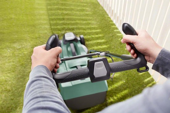 Kit AccuCirkelmaaier CityMower 18-300 + EasyGrassCut 18 baretool