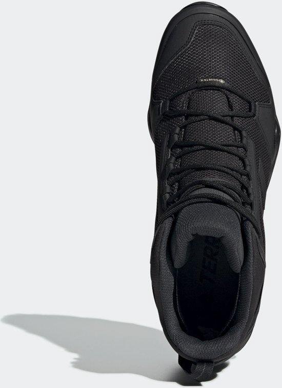 adidas mid gtx