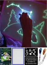 Magisch tekenbord - BLAUW - Tekenbord - Tekenen met licht - Glow in the dark - A4 tekenbord - Tekenen in het donker - 2-in-1 tekenbord - Educatief speelgoed - 3 verschillende kleur