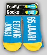 Sokken - Funny socks - 65 jaar! Eeuwig jong! - In cadeauverpakking met gekleurd lint