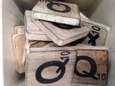 Thils Living houten letters & tekens Scrabble Letter Q