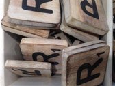 Thils Living houten letters & tekens Scrabble Letter R