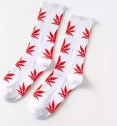 Wietsokken - Cannabissokken - Wiet - Cannabis - wit-rood - Unisex sokken - Maat 36-45