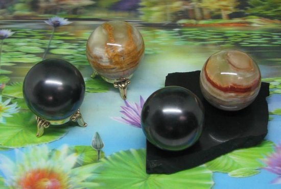 Sphères harmonisatrices shungite avec jaspe polychrome 50 mm