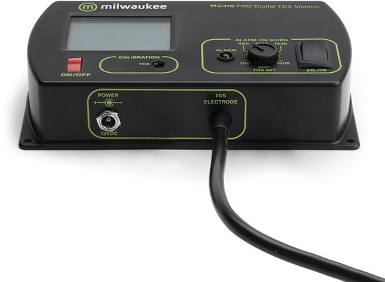 Milwaukee MC410 PRO Digitale TDS Monitor, zijaanzicht met kabel.